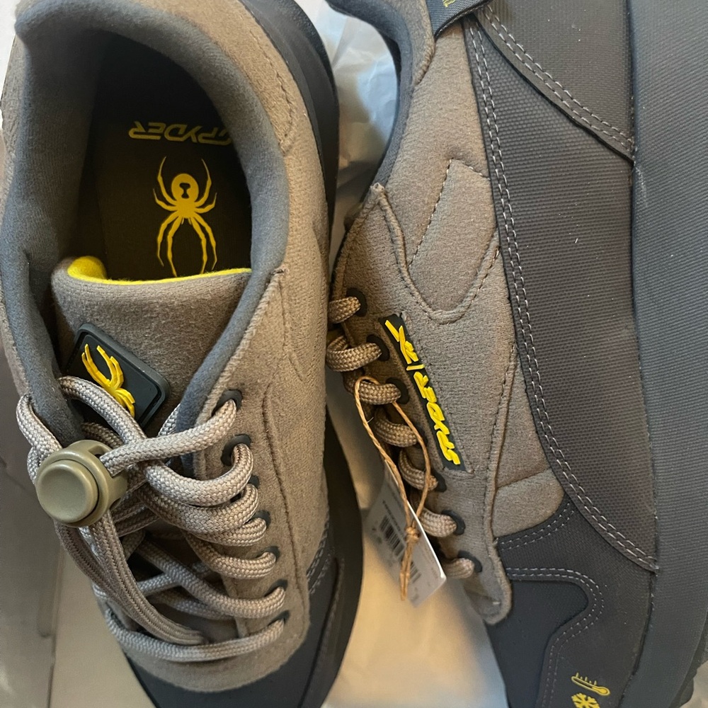 Spyder by Reebok sneakers. NIB - Picture 3 of 4